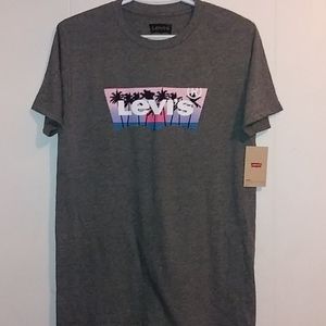 Levi's Small NWT Tee Shirt